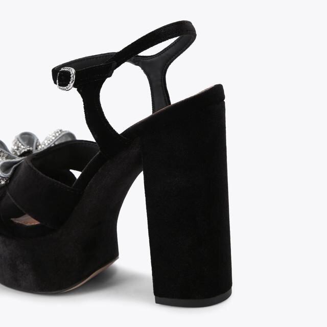 Platform sandalen met strik Platform sandalen met strik